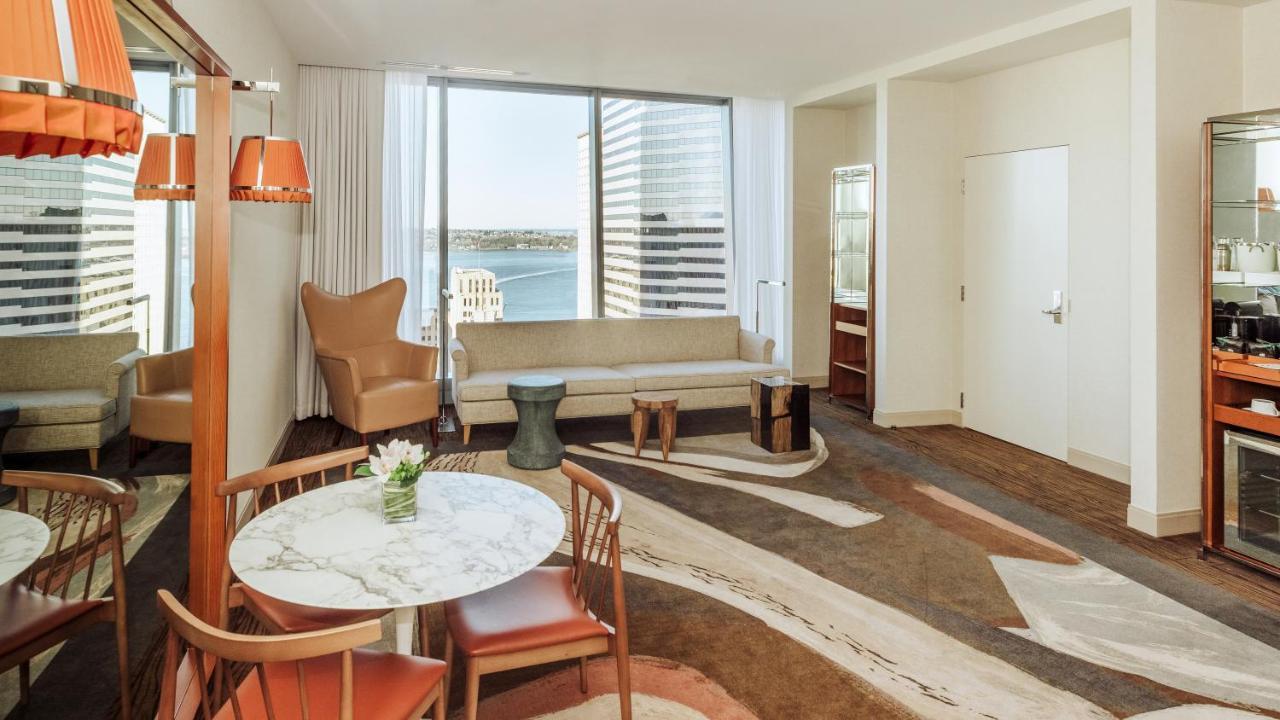 Premier Suite Queen