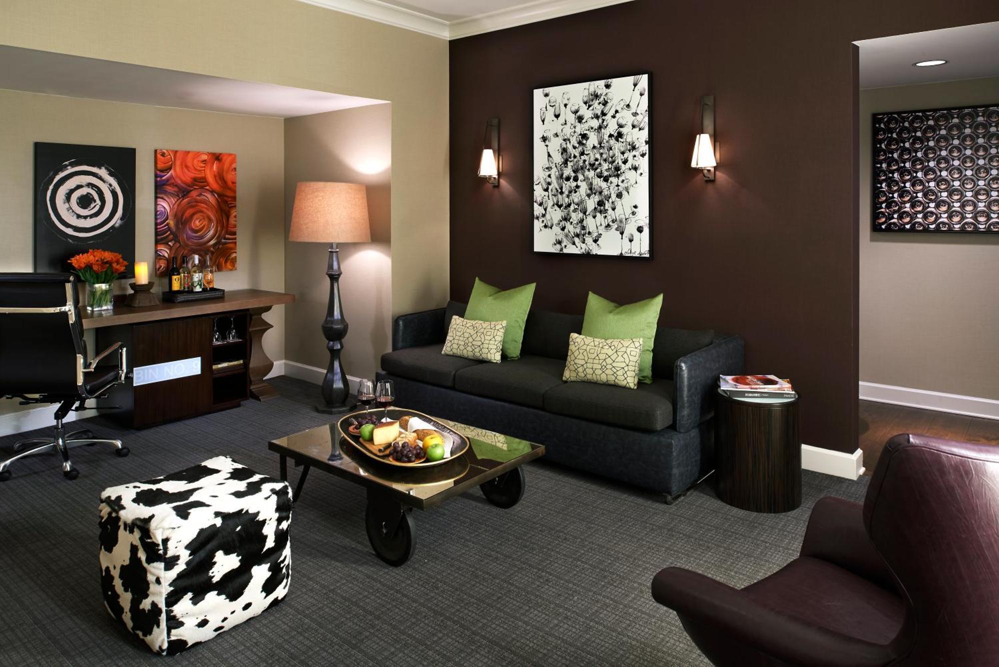 Luxury Suite
