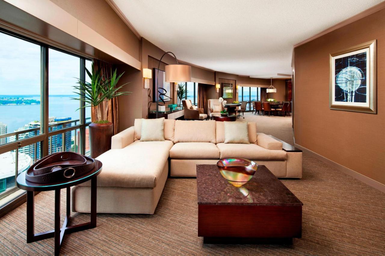 Luxury Suite 1 Bedroom Suite 1 King Water view Top floor