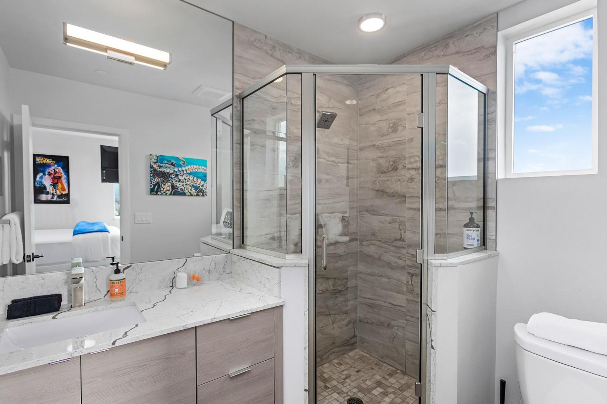 Double Room Private Bathroom