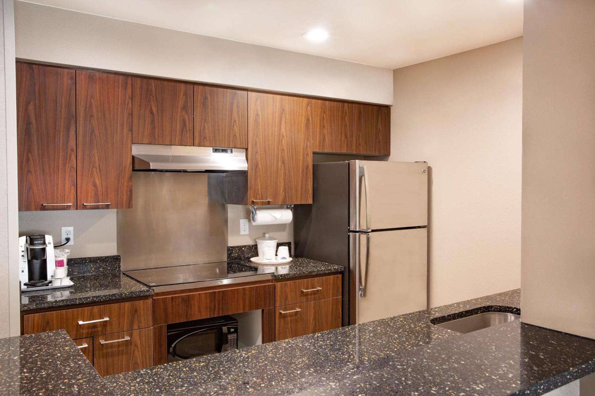 Two-Bedroom Queen Suite Kitchen