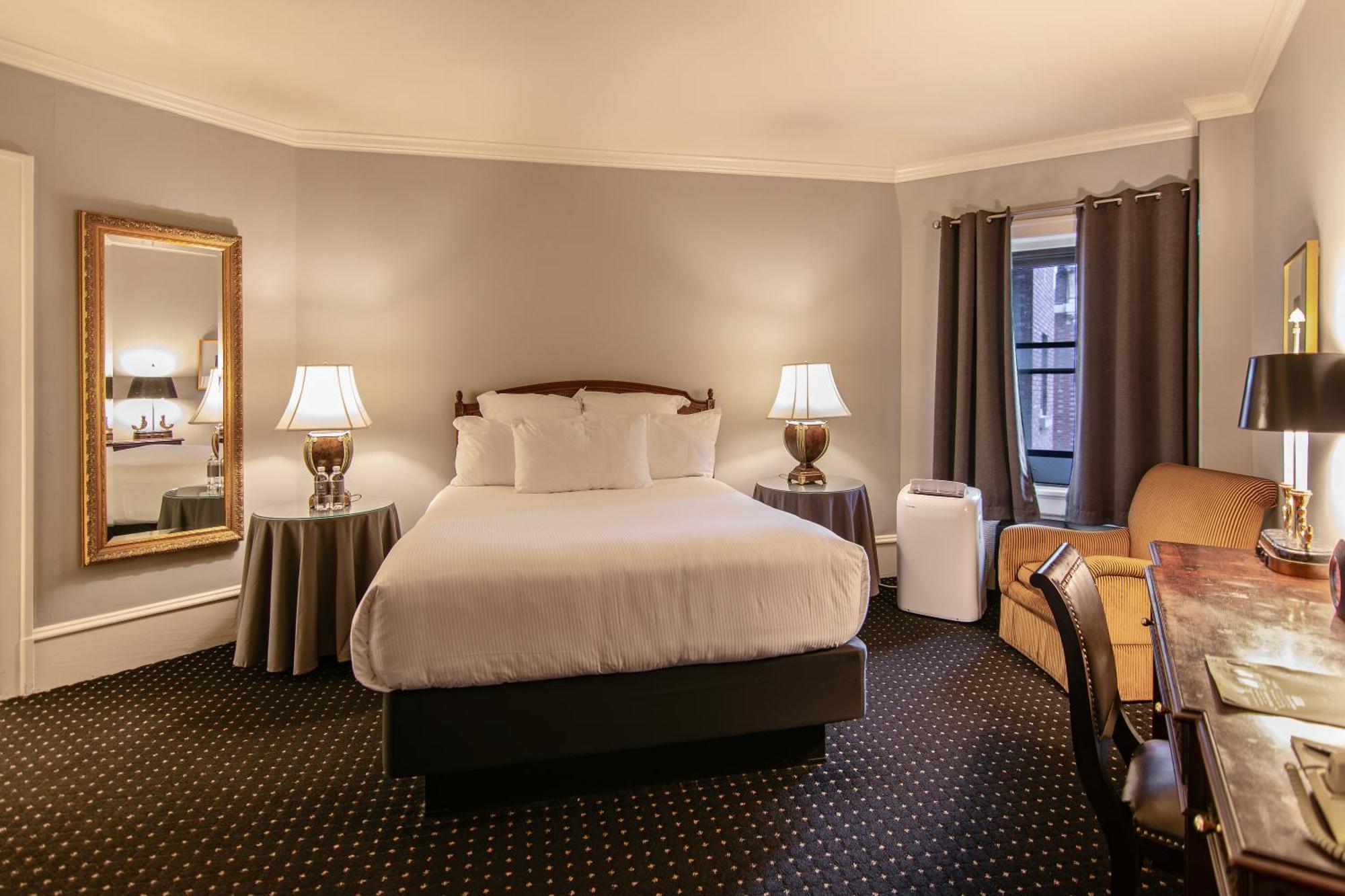 Classico Guestroom