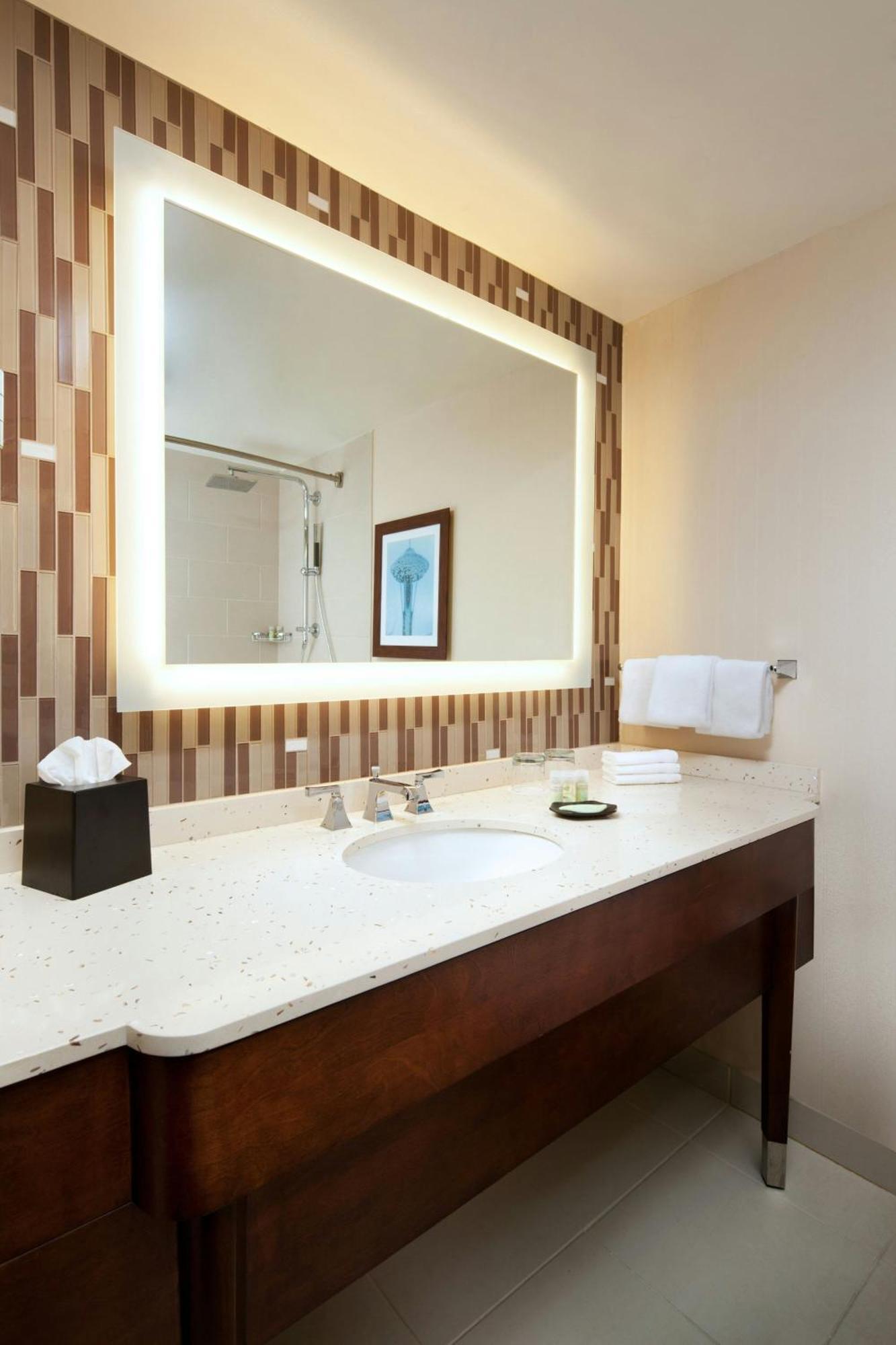 Premium Double Room Two Double Beds City View Hearing Accessible or High Floor