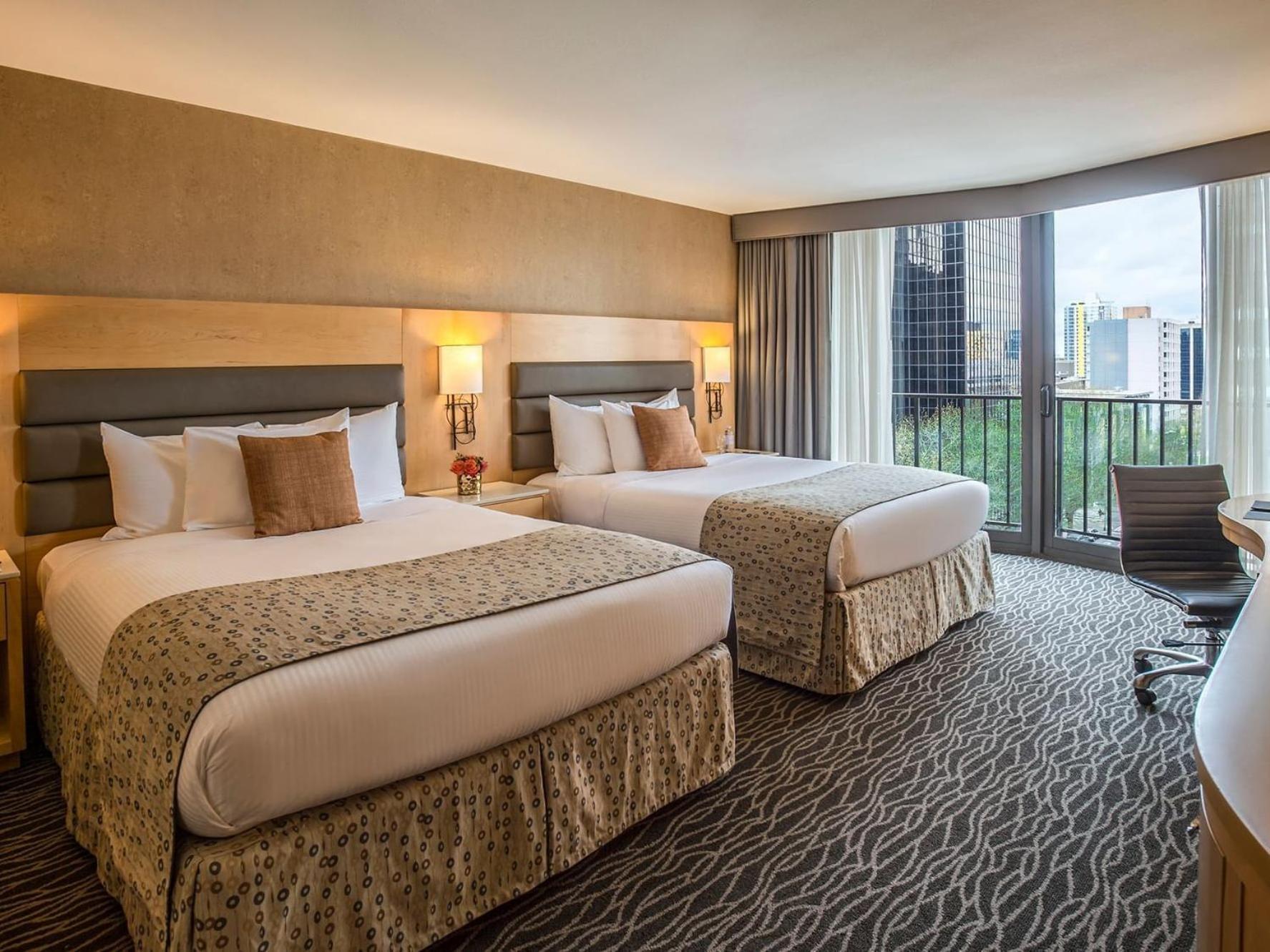 Executive Queen Room Two Queen Beds City View