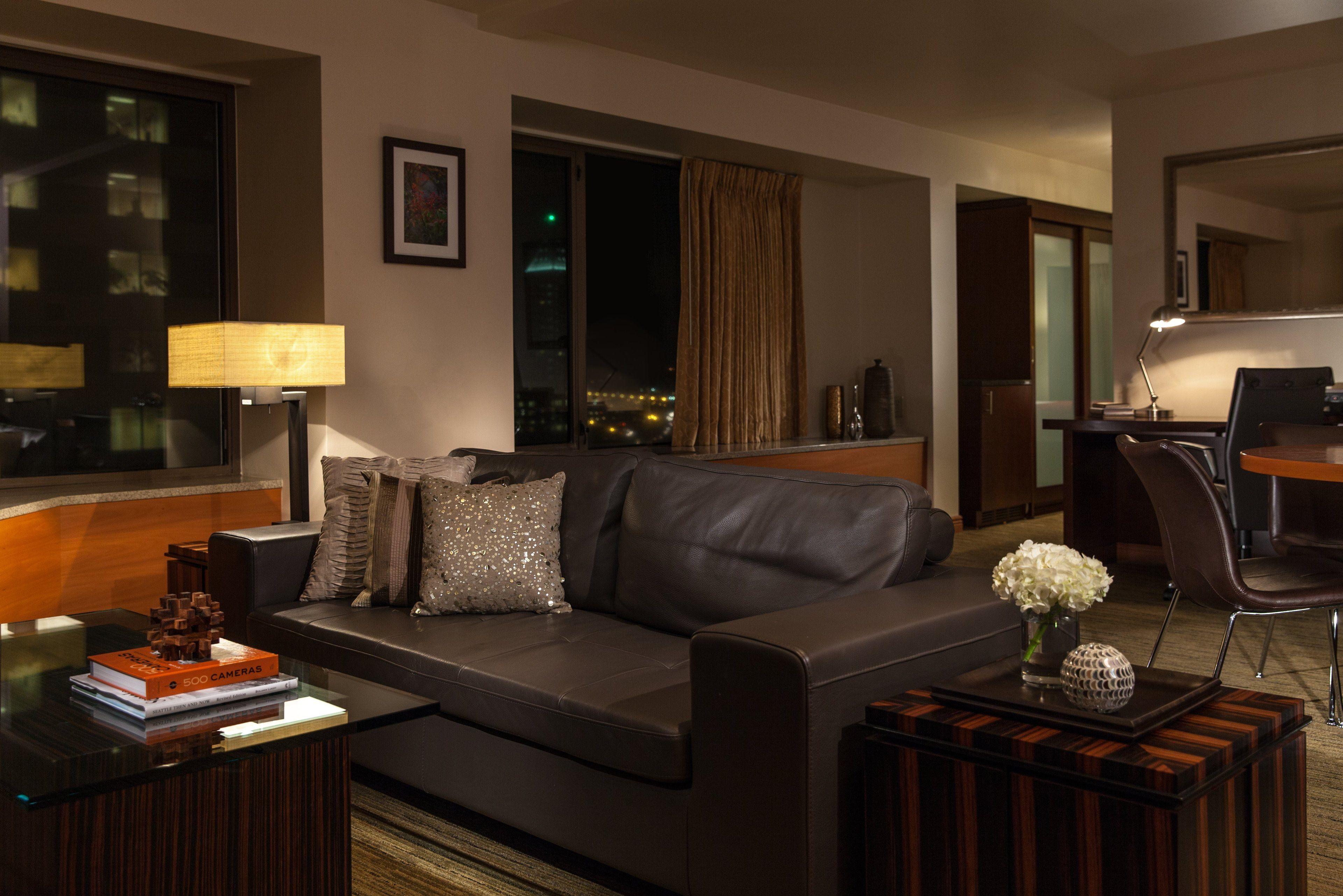 One-Bedroom King Suite