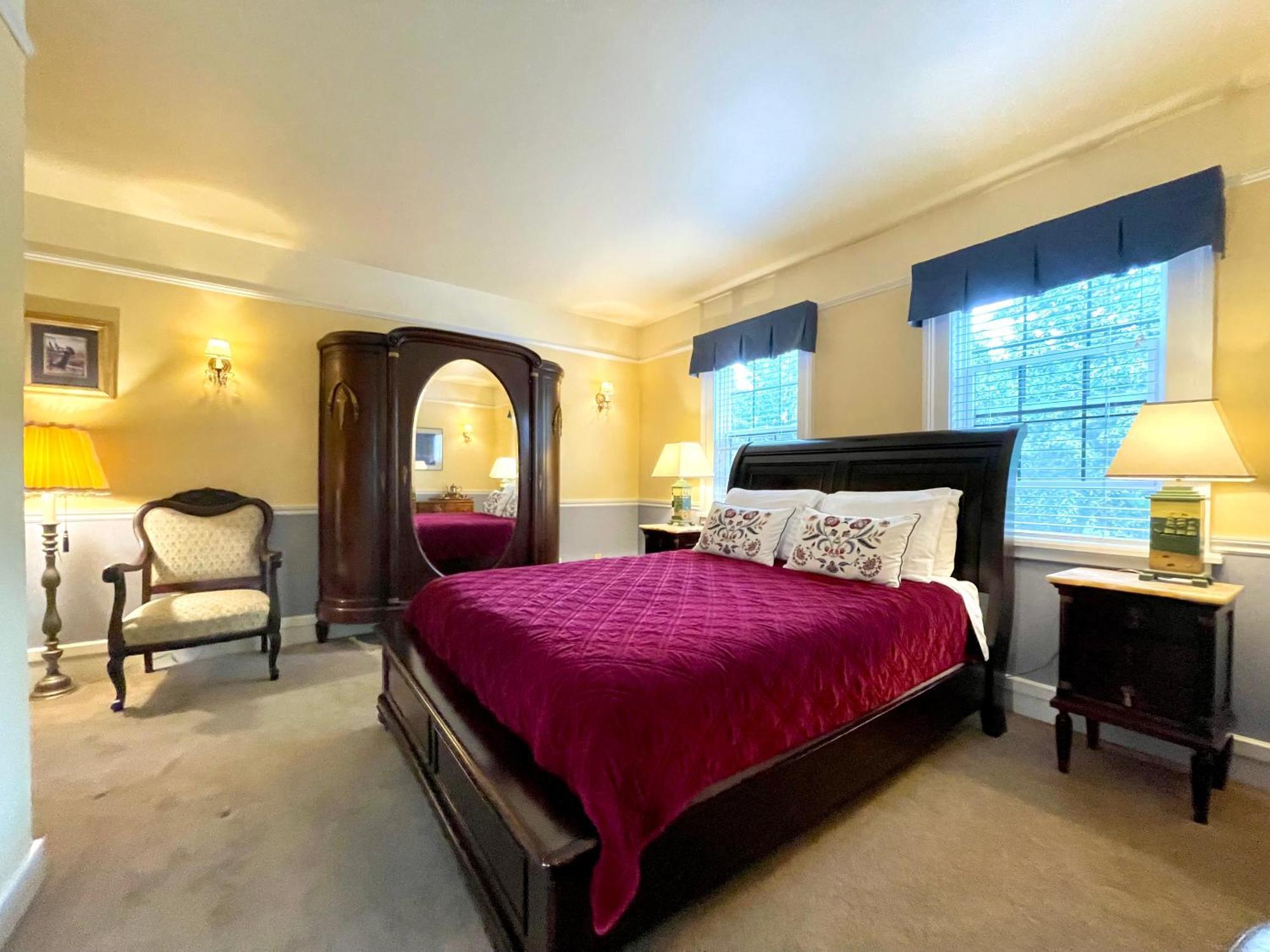 Superior Queen Room
