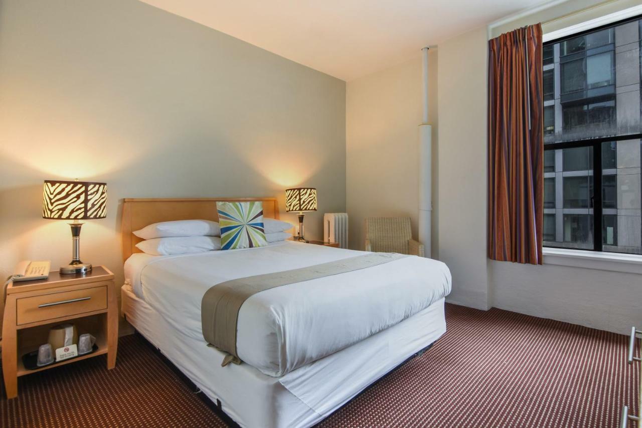 Kamer met Queensize Bed