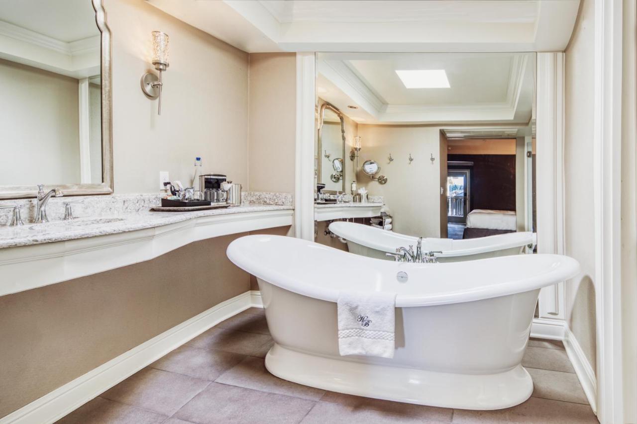 Courtyard King Suite