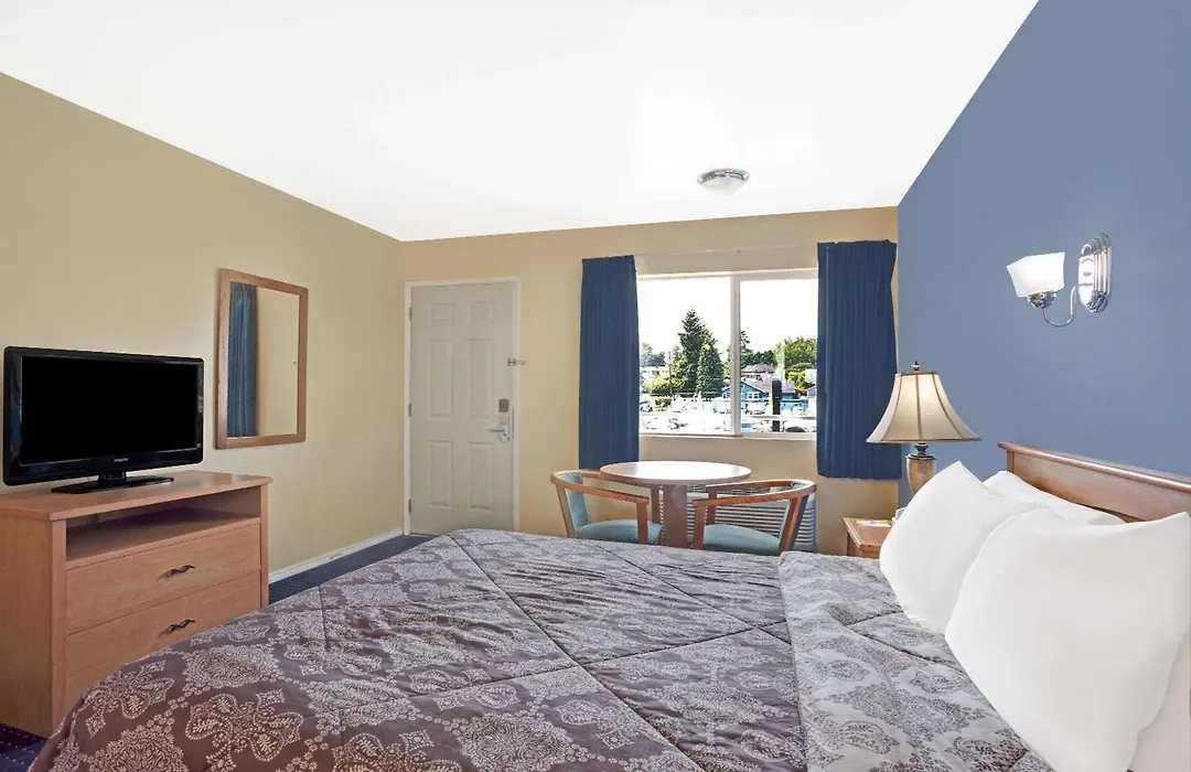 Days Inn By Wyndham Seattle North Of Downtown-1