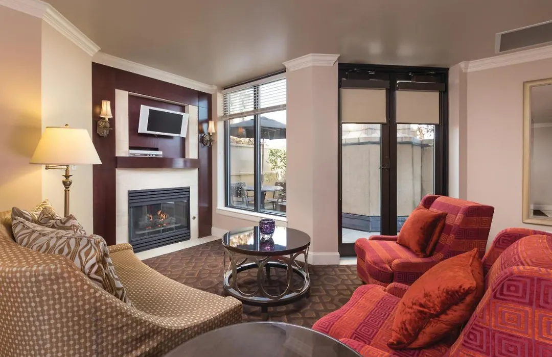 Worldmark Seattle - The Camlin-1