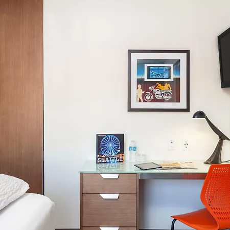 Staypineapple, University Inn, University District Seattle-2