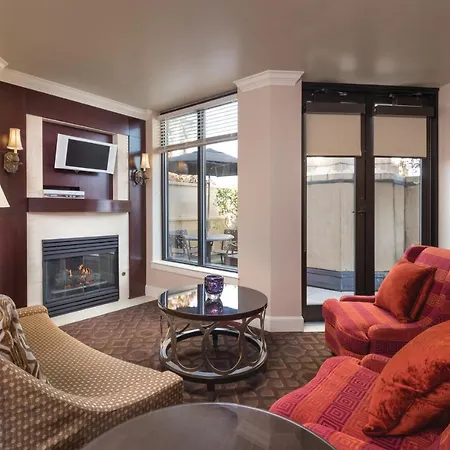 Worldmark Seattle - The Camlin-2