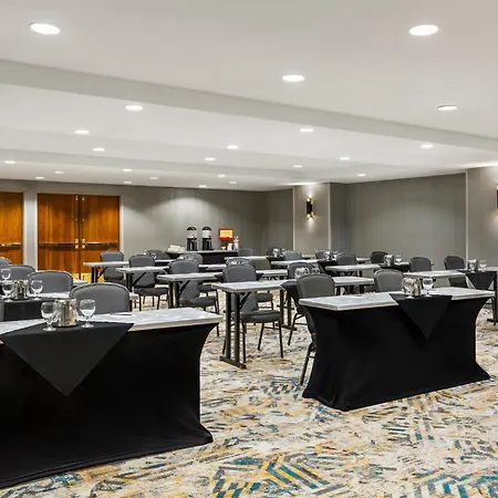 Crowne Plaza Seattle - No Resort Fee - Newly Renovated Ihg Hotel-3