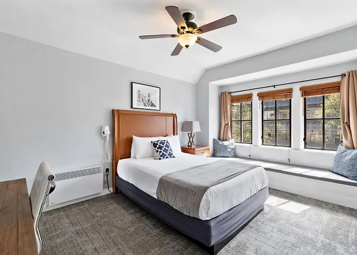 College Inn Hotel Seattle