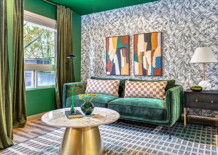 Quest Travels Hotel Seattle